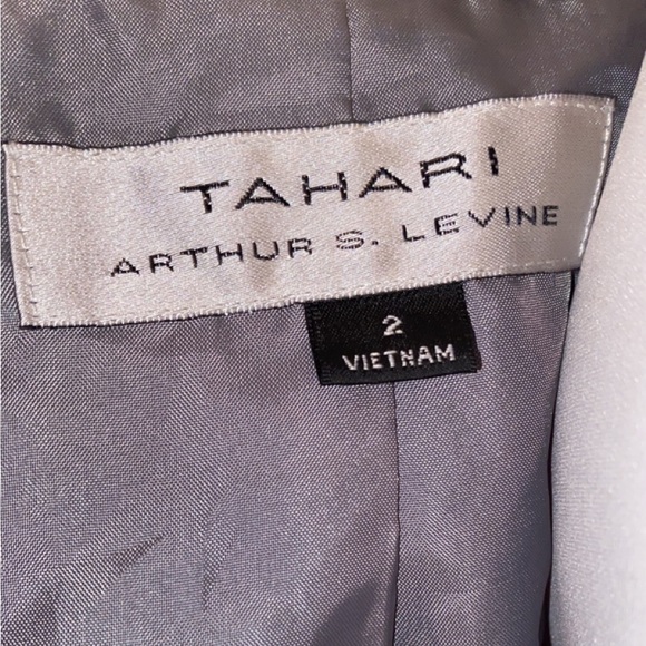 SOLD Tahari Professional Pantsuit - Picture 3 of 3